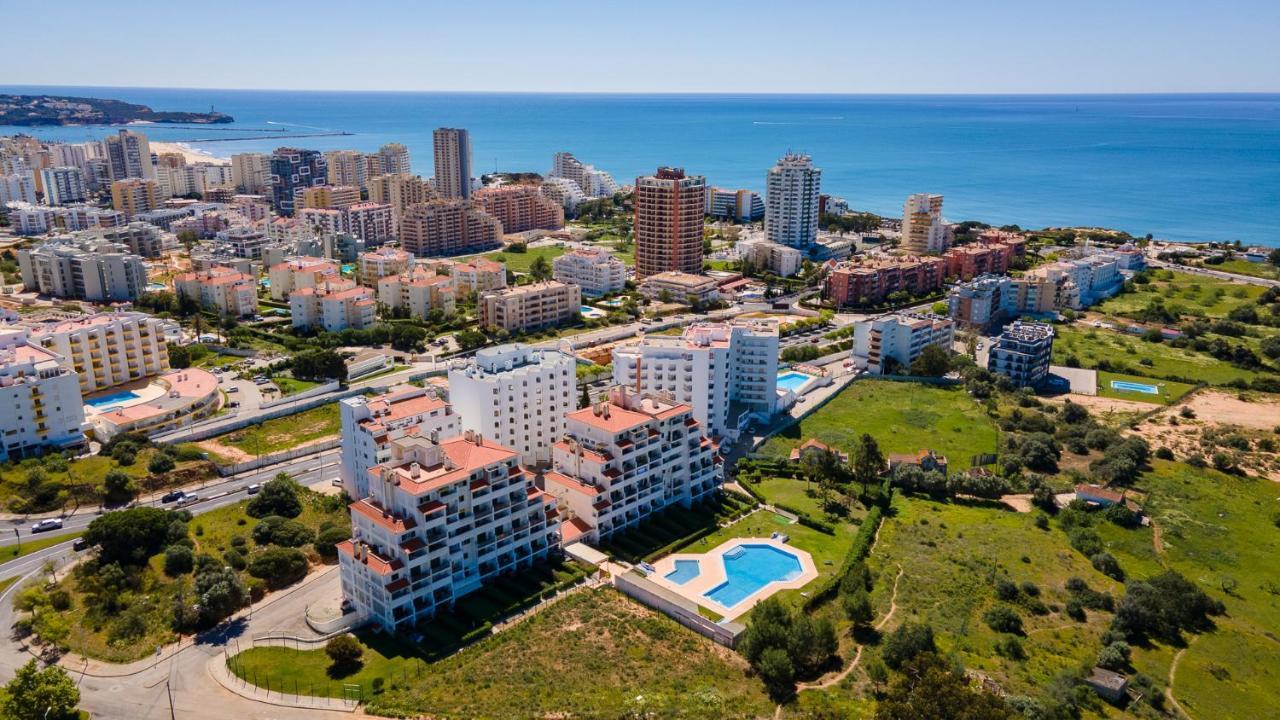 2Bdr Duplex W Ac & Pool In Portimao By Lovelystay المظهر الخارجي الصورة