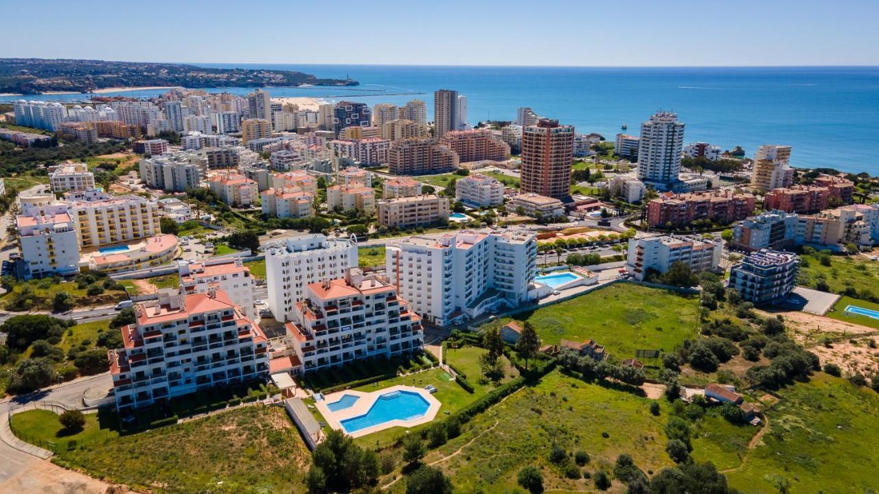 2Bdr Duplex W Ac & Pool In Portimao By Lovelystay المظهر الخارجي الصورة